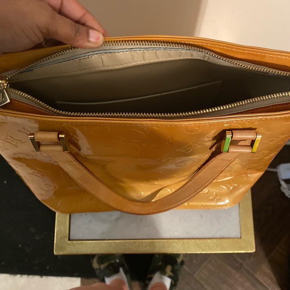 Authentic Louis Vuitton Vernis (yellow) handbag - Picture 8 of 8